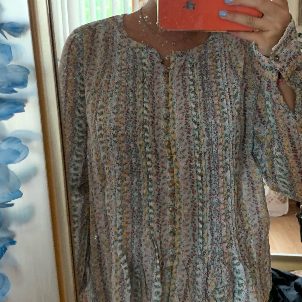 floral blouse